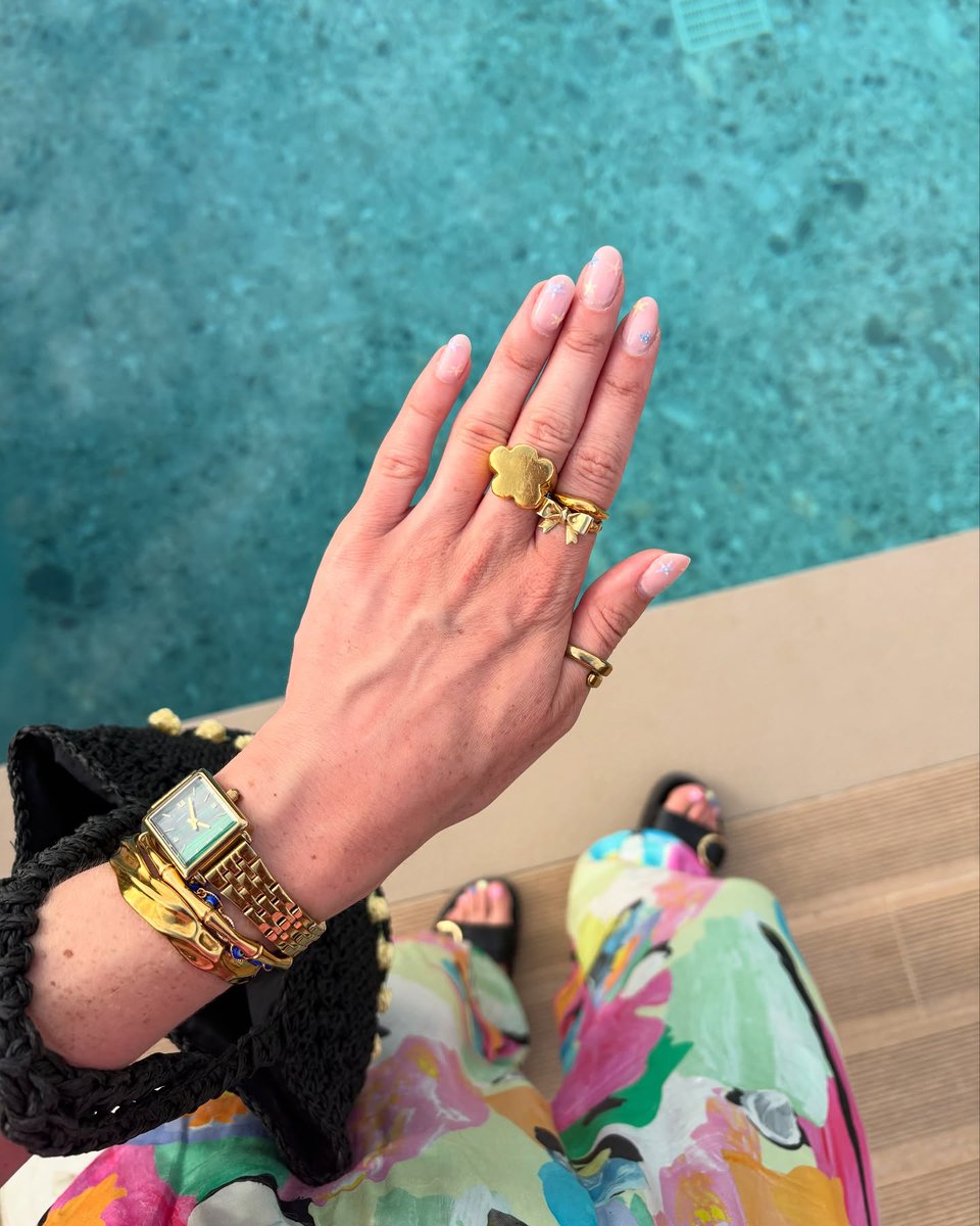 Daydreaming about pool days and perfect accessories. #larssonjennings #womenswatches