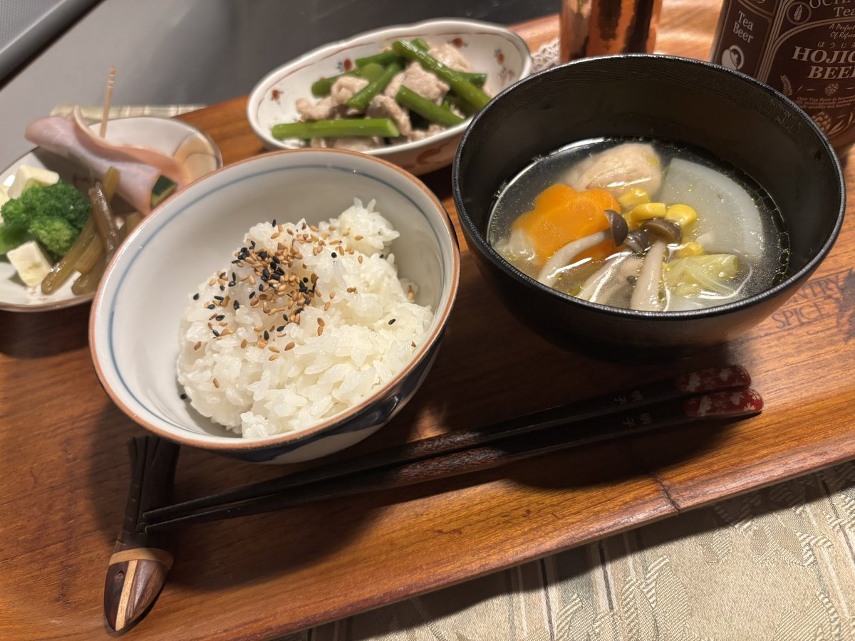 ImbackBIGSmile1's tweet photo. ⭐️今日は色々❣️動きまくったので乾杯🍺
ココ春日部には、地元産古代赤米の麹で作った🍺
『お茶ロマン』TeaBeerこと
ほうじ茶ビアがあります。旨い🙌
#おうちごはん
#春日部プラスワン
#TeaBeer
#お茶ロマン
#ほうじ茶ビア https://t.co/gSaNdEdwhy