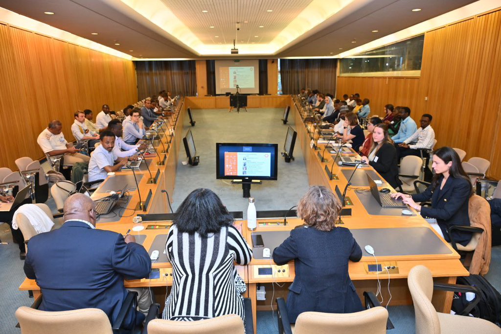 #CongoEpela: Honoré de prendre la parole lors de la réunion de haut niveau 2025 du programme Climat Compatible Growth  #CCG et de la United Nations Economic Commission for Africa sur Data-2-Deal (D2D) à Addis-Abeba!

Notre travail sur Congo Epela (congoepela.resourcematters.org) montre