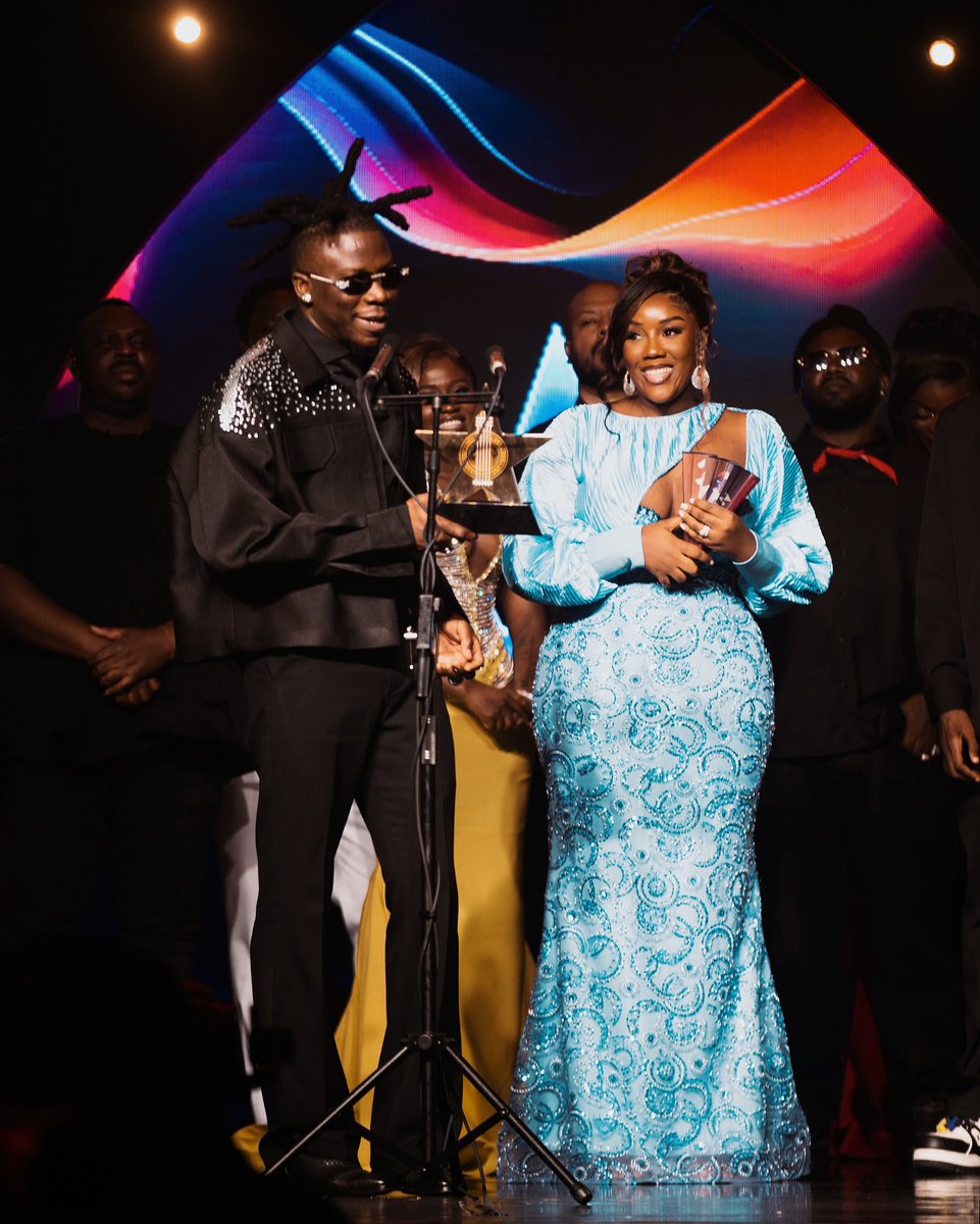 Behind every successful man, there’s a God-fearing, virtuous woman.

Doctor Louisa !