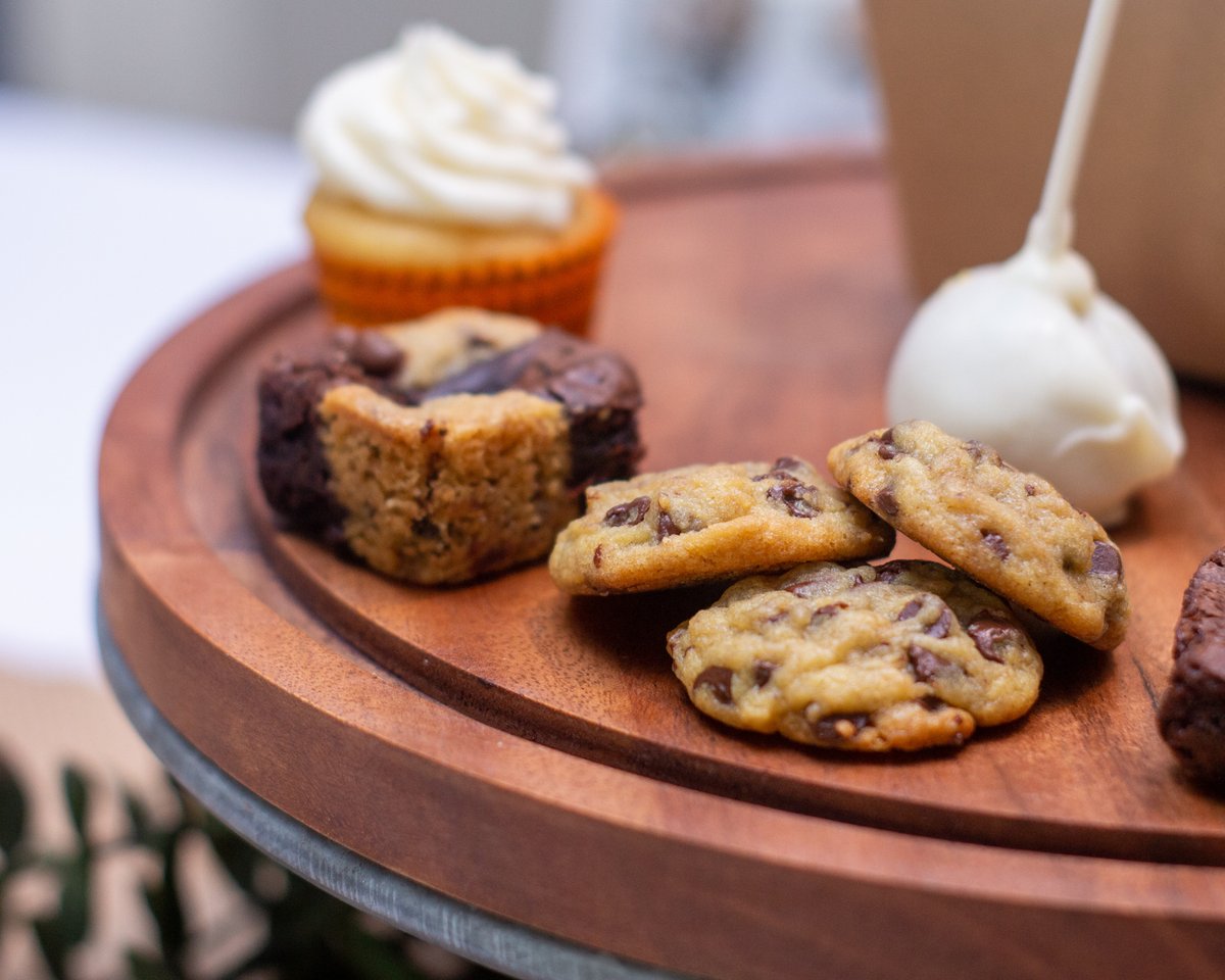 Nova Southeastern U. (@nsuflorida) on Twitter photo Looking to satisfy your sweet tooth on #NationalChocolateChipDay?
Check out <a href="/ParadeMagazine/">Parade Mag</a> featuring an NSU professor’s take on what your chocolate craving could be telling you:
parade.com/health/chocola…
#NSUSharks #NSUKPCOM Looking to satisfy your sweet tooth on #NationalChocolateChipDay?
Check out <a href="/ParadeMagazine/">Parade Mag</a> featuring an NSU professor’s take on what your chocolate craving could be telling you:
parade.com/health/chocola…
#NSUSharks #NSUKPCOM