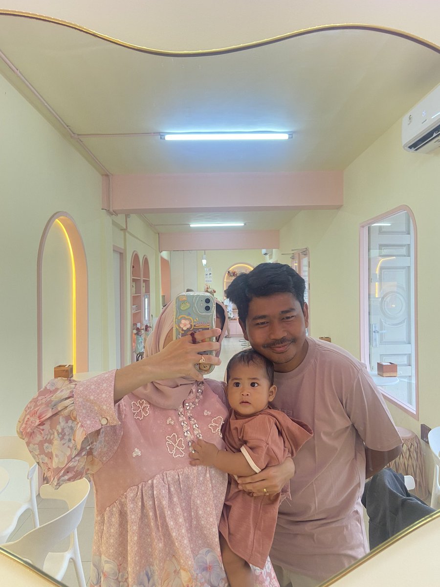 ulfadara's tweet photo. Pink kinda day 💕 https://t.co/T27h55McJn