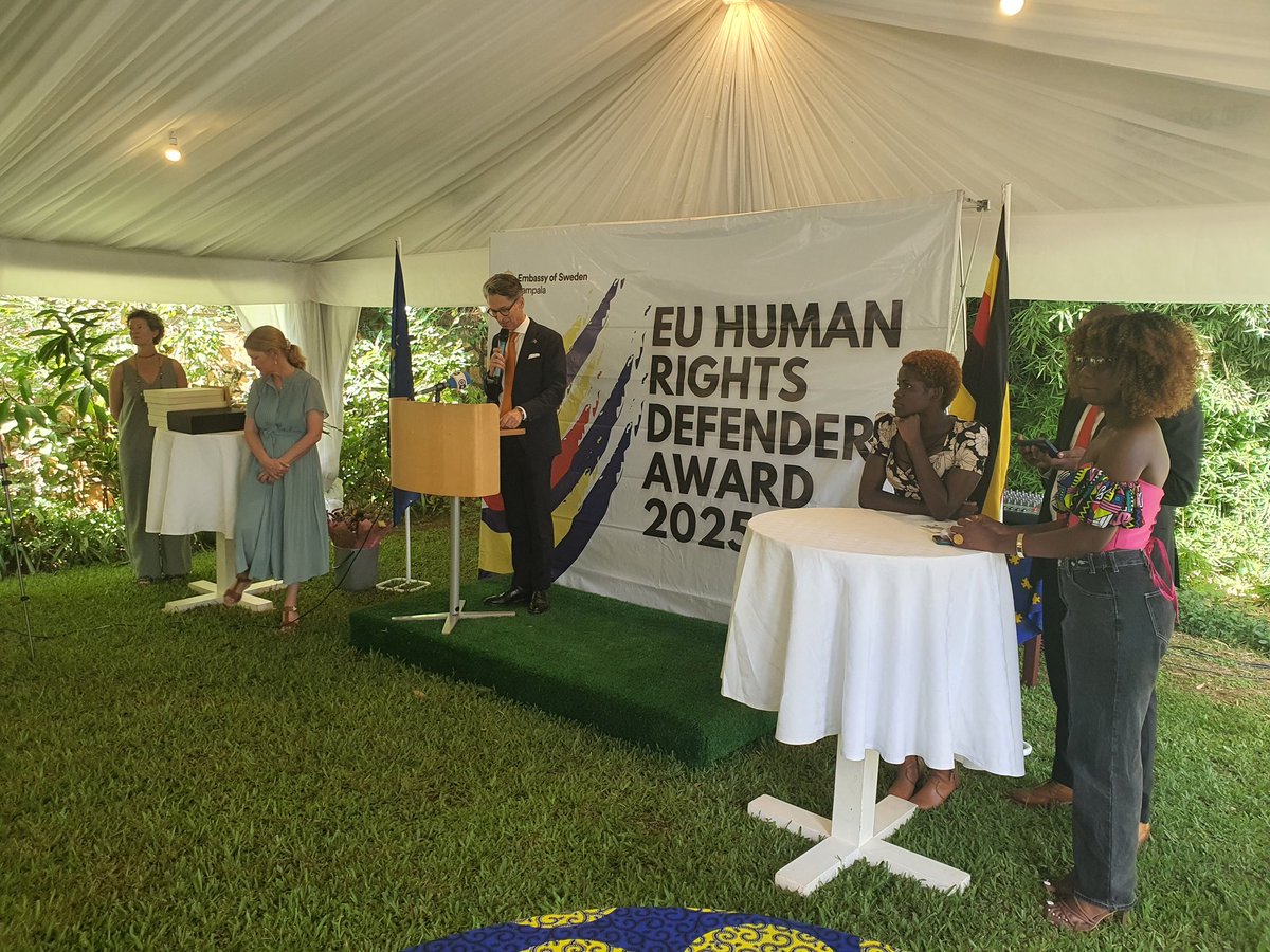 Happening now, the 2025 EU Human Rights Defenders Award ceremony #EUHRDAWARD2025 at the residence of the Swedish Ambassador to Uganda <a href="/SwedEnvoyUganda/">Amb. Maria Håkansson</a>.