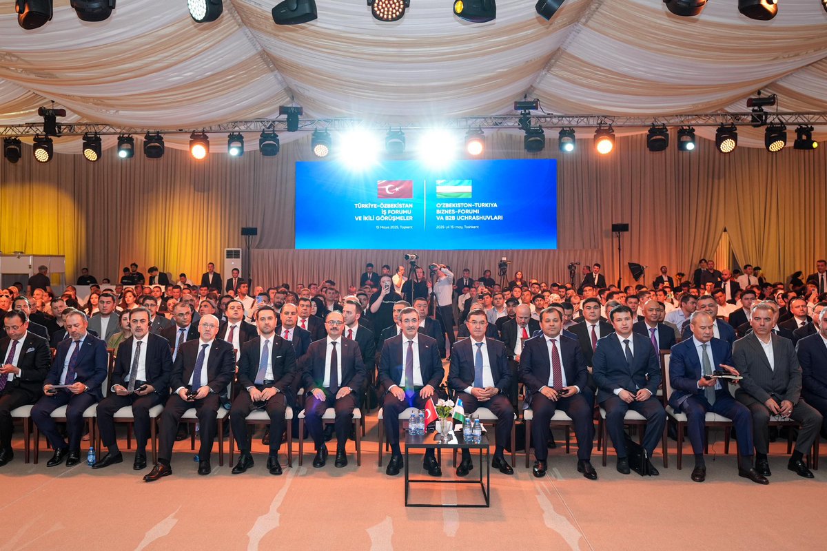 Türkiye-Özbekistan İş Forumu vesilesiyle, kıymetli dostum Özbekistan Başbakan Yardımcısı Sayın Cemşit Kuçkarov ile birlikte iki ülkeden iş insanlarımızla Taşkent’te bir araya geldik.

Cumhurbaşkanlarımızın güçlü siyasi iradesiyle yükselen ikili ilişkilerimiz, ekonomik alanda da