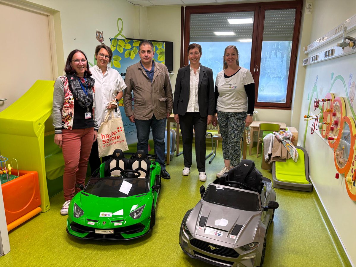 ❤️‍🩹 | Des petites voitures pour 𝐞𝐦𝐦𝐞𝐧𝐞𝐫 𝐥𝐞𝐬 𝐞𝐧𝐟𝐚𝐧𝐭𝐬 𝐯𝐞𝐫𝐬 𝐥𝐞 𝐛𝐥𝐨𝐜 𝐨𝐩𝐞́𝐫𝐚𝐭𝐨𝐢𝐫𝐞.

Chaque jour, des enfants arrivent en pédiatrie pour une chirurgie programmée, souvent stressés par un univers hospitalier inconnu.