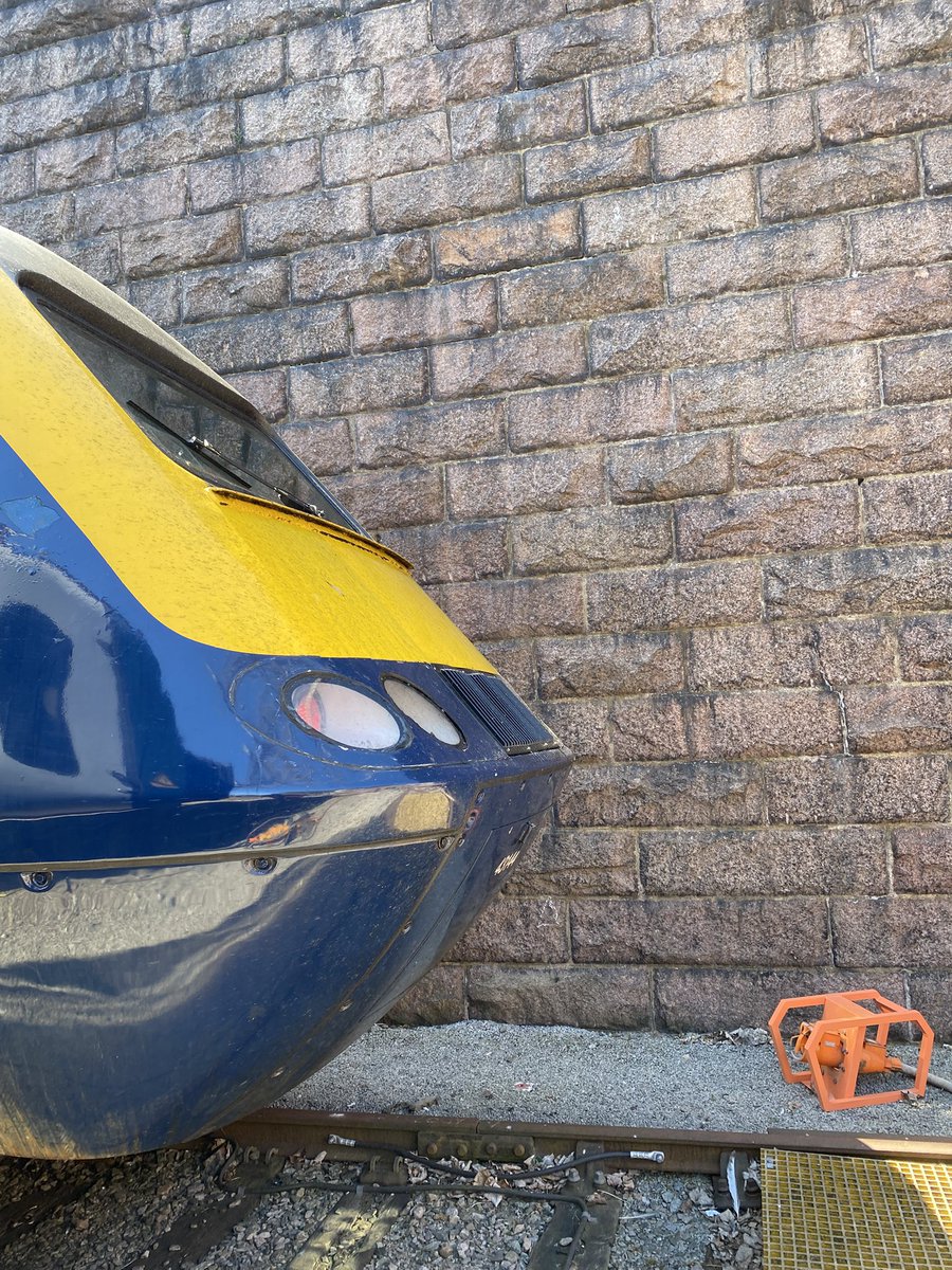 TM_Tom_D's tweet image. Last day of traction training in #Aberdeen today! 
It’s been a great experience learning our coaches, learning on depot creates a unique safe and protected environment with the same real world surroundings 
Next week, train working with a mentor! 
#railway 
#trainguard
#Train