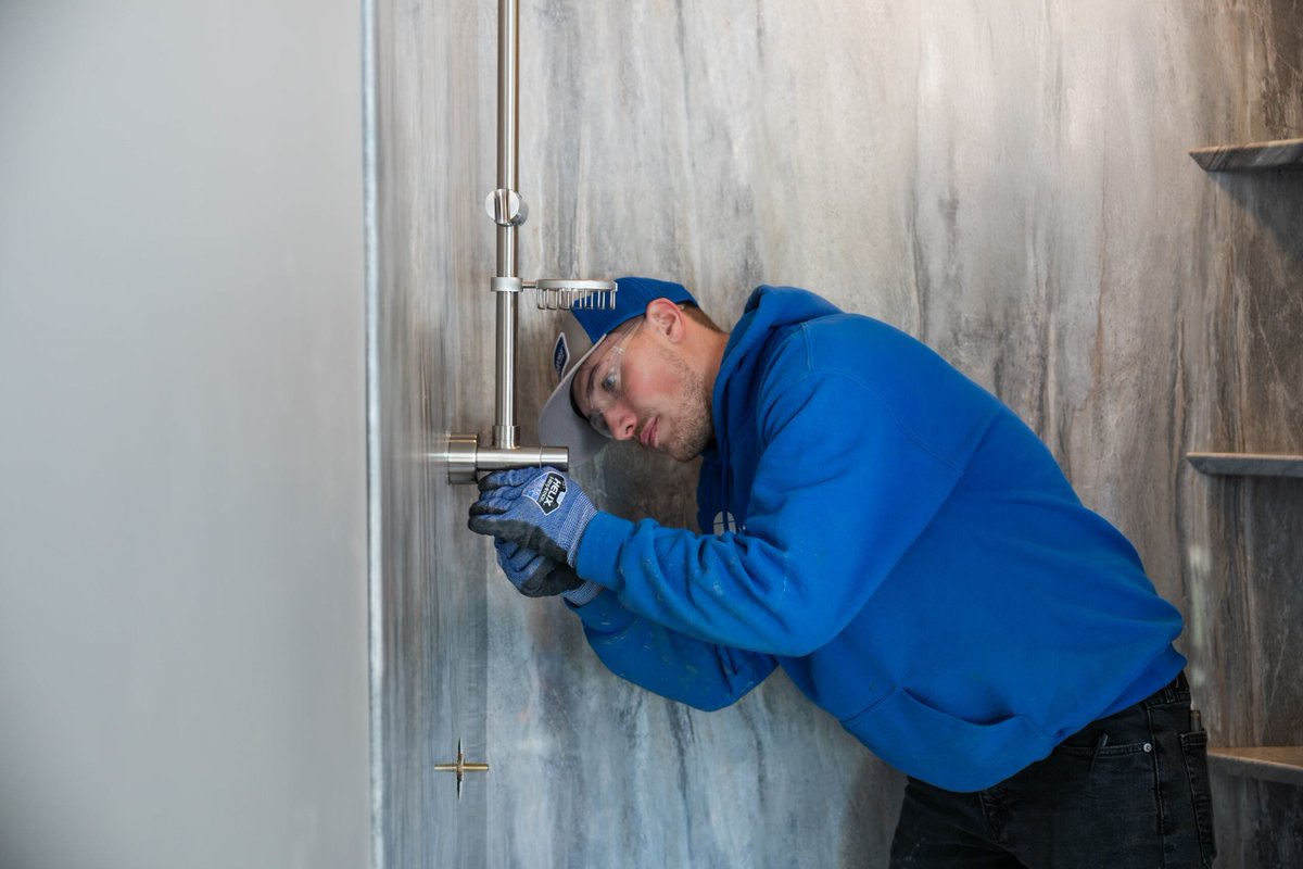 Remodeling your home shouldn’t be stressful. 🏡 Our expert, in-house installers handle every step—no subcontractors, no surprises. 🛠️ Just a skilled, dedicated team turning your home improvement dreams into reality. #DreamTeam #HomeRemodeling #Experts
