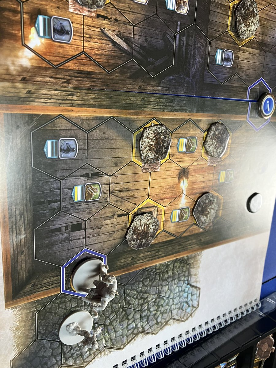 グルームヘイヴン　獅子のあぎと
6日目
今日はカードで引き当てたサイドイベントを2つクリア　シナリオ22 25
レベル6になって大分攻撃補正カード強化できた
次回くらいにクリアかも