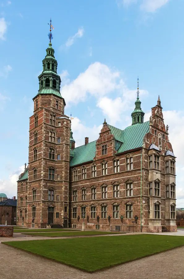 DIGITALEUROPE (@digitaleurope) on Twitter photo Godmorgen from Denmark!🇩🇰
Our #DEPresidencySummit has just started, and we’re answering the question: how will the upcoming Danish <a href="/EUCouncil/">EU Council</a> Presidency bring Europe to the forefront of the tech race?
Follow this 🧵 for LIVE updates: Godmorgen from Denmark!🇩🇰
Our #DEPresidencySummit has just started, and we’re answering the question: how will the upcoming Danish <a href="/EUCouncil/">EU Council</a> Presidency bring Europe to the forefront of the tech race?
Follow this 🧵 for LIVE updates: