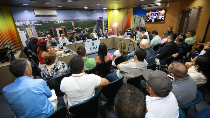 APRECE's tweet image. Mudança de metodologia de coleta de dados do Garantia-Safra é cobrada em audiência na Alece aprece.org.br/noticia/audien…