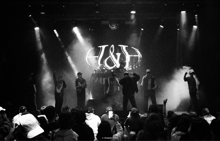 Quiero recomendar a Hoes &amp; Hommies grupo de Neuquen que la vienen rompiendo Mal,El grupo se conforma por (Mateo,Nico,Badu,JR, Choco y Turco Nain),ya sacaron 4 EPs y se subieron a la tarima junto a Nico Mir,Zica,Fianru,Pronto vienen a Capital
Su Spotify:open.spotify.com/artist/3Zh5Qbi…