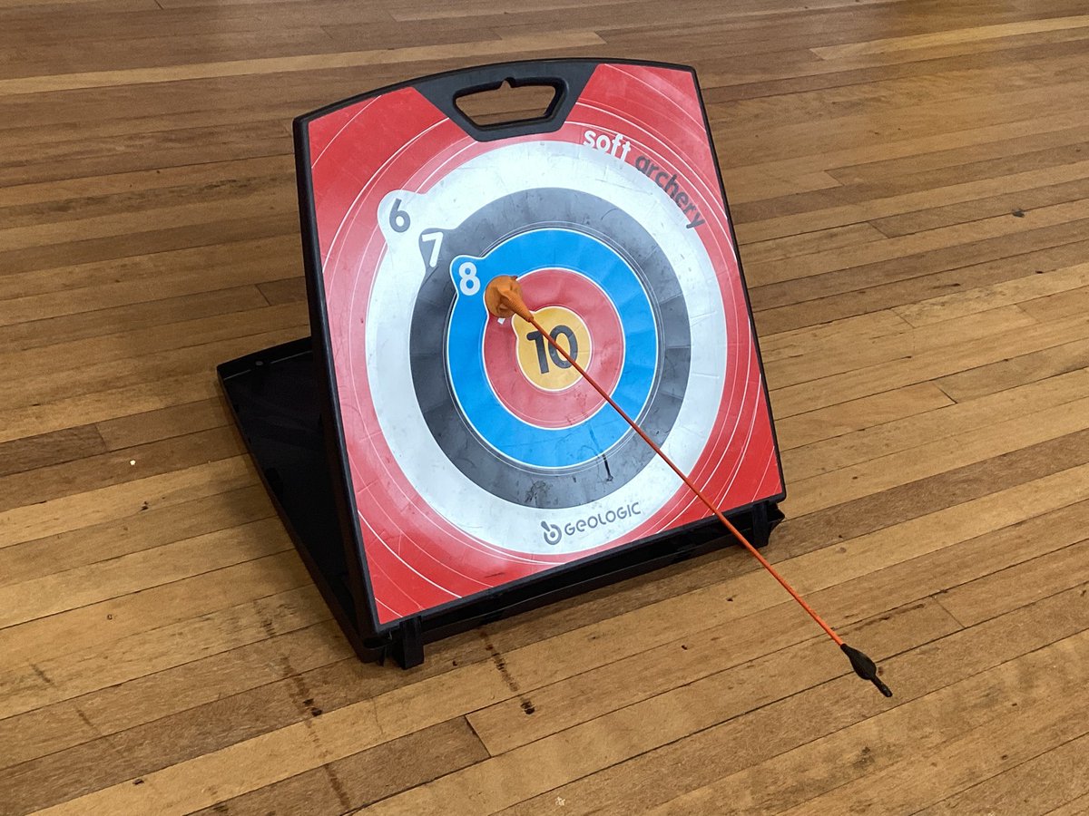 MrMakda_AMPA's tweet photo. Year 5 and 6 Archery club: where the targets are optional but fun is mandatory. @AbbeyMead_TMET @premieredu_lnr https://t.co/sQpfdbjhud