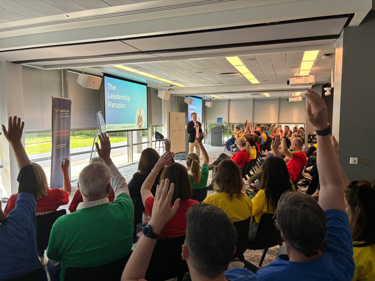 AmericanChamber's tweet image. 1/3 We are delighted to have Mark O&apos;Reilly , Leadership, Performance &amp;amp; Wellbeing Coach at @LeadersConnect , joining us at One Microsoft Court today for an energising session with our Emerging Leaders.

#AmChamLeaders #AmChamHackers