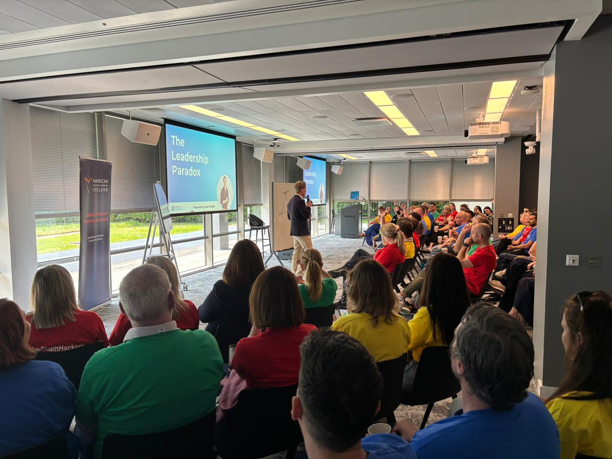 AmericanChamber's tweet image. 1/3 We are delighted to have Mark O&apos;Reilly , Leadership, Performance &amp;amp; Wellbeing Coach at @LeadersConnect , joining us at One Microsoft Court today for an energising session with our Emerging Leaders.

#AmChamLeaders #AmChamHackers