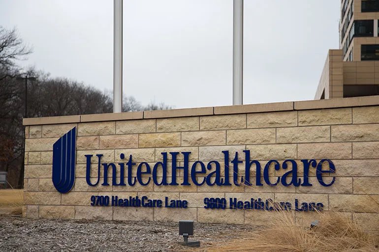 PopBase's tweet photo. UnitedHealth Group is under criminal investigation by the Justice Department for possible Medicare fraud, WSJ reports. https://t.co/AttfR0pAYu