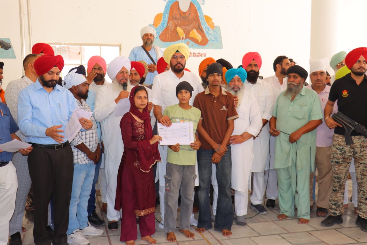 AAP Punjab (@aappunjab) on Twitter photo เจ
เฉฑเจ เจเฉเจฌเจจเจฟเจ เจฎเฉฐเจคเจฐเฉ <a href="/KuldeepSinghAAP/">Kuldeep Dhaliwal</a> เจเฉ เจจเฉ เจฎเจเฉเจ เจพ เจตเจฟเจเฉ เจเจผเจนเจฟเจฐเฉเจฒเฉ เจธเจผเจฐเจพเจฌ เจจเจพเจฒ เจเจพเจจเจพเจ เจเจตเจพเจเจฃ เจตเจพเจฒเฉ 27 เจฎเฉเจฐเจฟเจคเจเจพเจ เจตเจฟเฉฑเจเฉเจ 22 เจฎเฉเจฐเจฟเจคเจเจพเจ เจฆเฉ เจชเจฐเจฟเจตเจพเจฐเจพเจ เจจเฉเฉฐ 10-10 เจฒเฉฑเจ เจฐเฉเจชเจ เจฆเฉ เจฎเฉเจเจตเจเจผเจพ เจฐเจพเจธเจผเฉ เจตเฉฐเจกเฉเฅค เจเจนเจจเจพเจ เจจเฉ เจชเฉเฉเจค เจชเจฐเจฟเจตเจพเจฐเจพเจ เจจเฉเฉฐ เจตเจฟเจธเจผเจตเจพเจธ เจฆเจฟเจตเจพเจเจ เจเจฟ เจเจธ เจฎเจพเจฎเจฒเฉ เจจเจพเจฒ เจเฉเฉเฉ เจฆเฉเจธเจผเฉเจเจ เจจเฉเฉฐ เจฎเจพเจจ เจธเจฐเจเจพเจฐ เจตเฉฑเจฒเฉเจ เจเจฟเจธเฉ เจตเฉ เจเฉเจฎเจค 'เจคเฉ เจ
เฉฑเจ เจเฉเจฌเจจเจฟเจ เจฎเฉฐเจคเจฐเฉ <a href="/KuldeepSinghAAP/">Kuldeep Dhaliwal</a> เจเฉ เจจเฉ เจฎเจเฉเจ เจพ เจตเจฟเจเฉ เจเจผเจนเจฟเจฐเฉเจฒเฉ เจธเจผเจฐเจพเจฌ เจจเจพเจฒ เจเจพเจจเจพเจ เจเจตเจพเจเจฃ เจตเจพเจฒเฉ 27 เจฎเฉเจฐเจฟเจคเจเจพเจ เจตเจฟเฉฑเจเฉเจ 22 เจฎเฉเจฐเจฟเจคเจเจพเจ เจฆเฉ เจชเจฐเจฟเจตเจพเจฐเจพเจ เจจเฉเฉฐ 10-10 เจฒเฉฑเจ เจฐเฉเจชเจ เจฆเฉ เจฎเฉเจเจตเจเจผเจพ เจฐเจพเจธเจผเฉ เจตเฉฐเจกเฉเฅค เจเจนเจจเจพเจ เจจเฉ เจชเฉเฉเจค เจชเจฐเจฟเจตเจพเจฐเจพเจ เจจเฉเฉฐ เจตเจฟเจธเจผเจตเจพเจธ เจฆเจฟเจตเจพเจเจ เจเจฟ เจเจธ เจฎเจพเจฎเจฒเฉ เจจเจพเจฒ เจเฉเฉเฉ เจฆเฉเจธเจผเฉเจเจ เจจเฉเฉฐ เจฎเจพเจจ เจธเจฐเจเจพเจฐ เจตเฉฑเจฒเฉเจ เจเจฟเจธเฉ เจตเฉ เจเฉเจฎเจค 'เจคเฉ