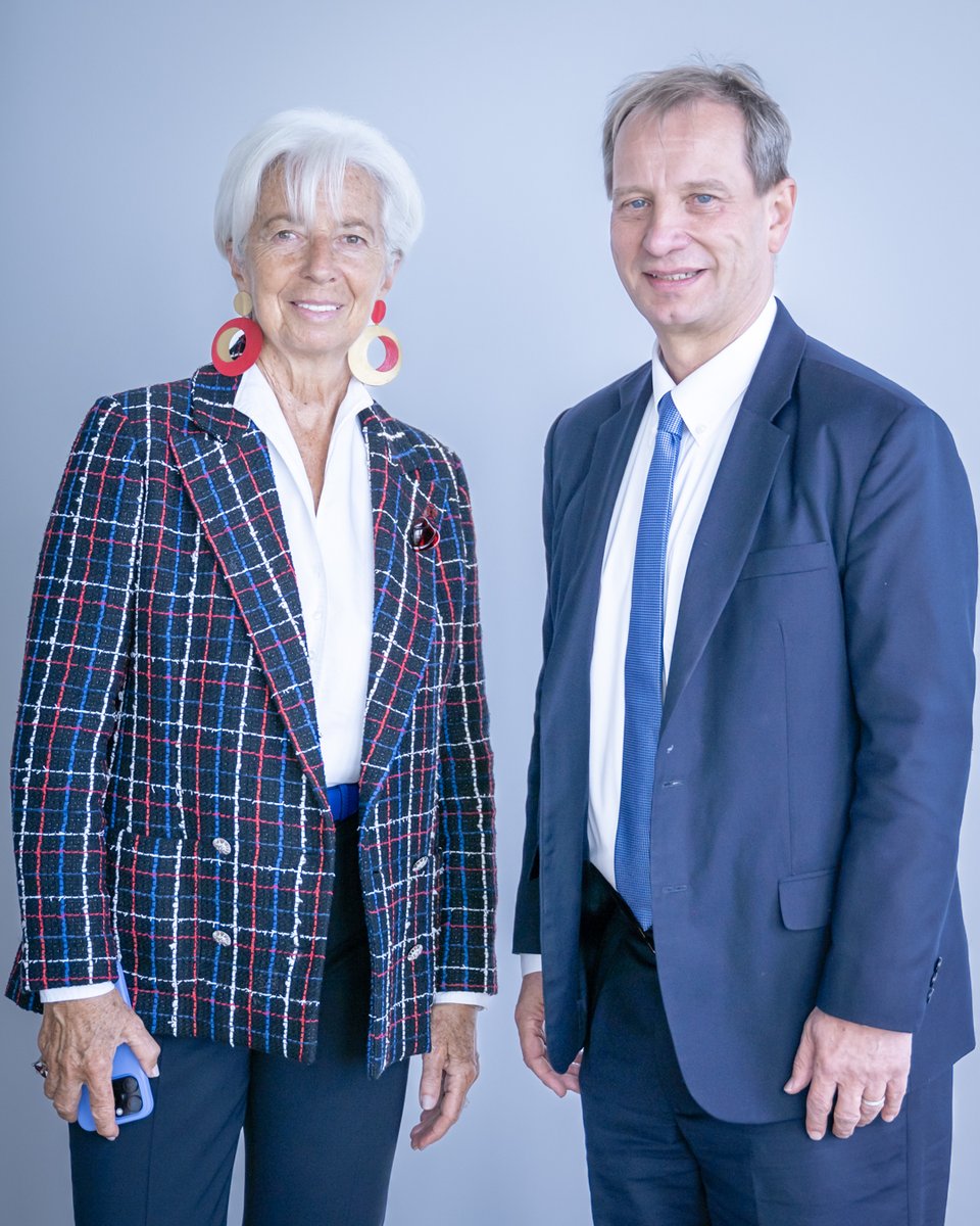 Happy to see my former colleague at the IMF, Alfred Schipke, now Director of the East Asian Institute at the National University of Singapore.

We had a good discussion on current geopolitical topics.