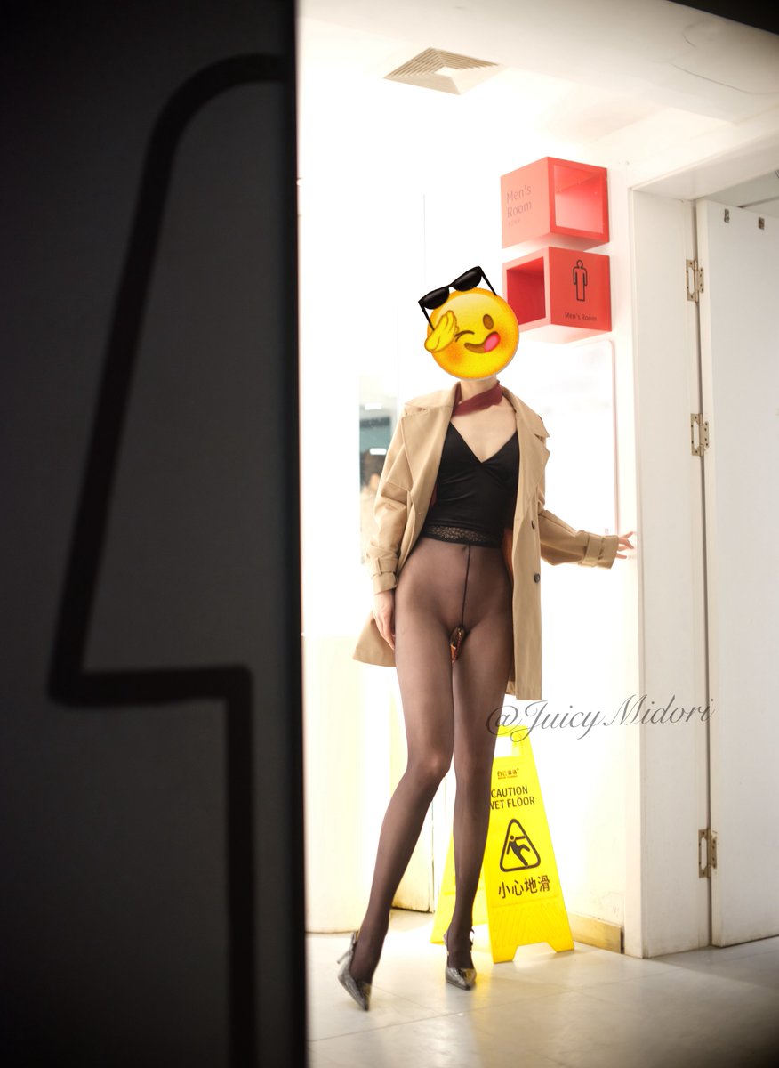 嘻嘻 酒后的我好敢啊

喜欢这个裆部带一串珠子的设计<a href="/Lingerie_0/">绫LINGERIE官方</a>