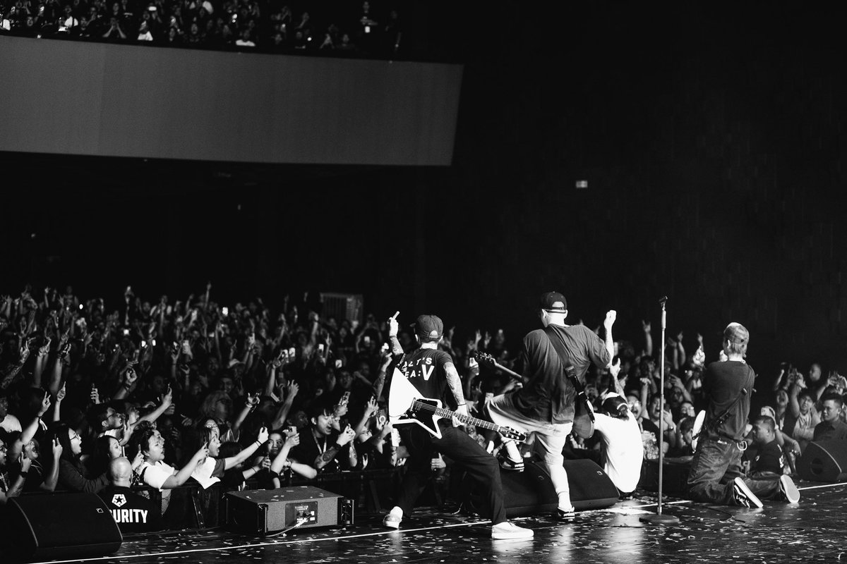 Neck Deep tweet media
