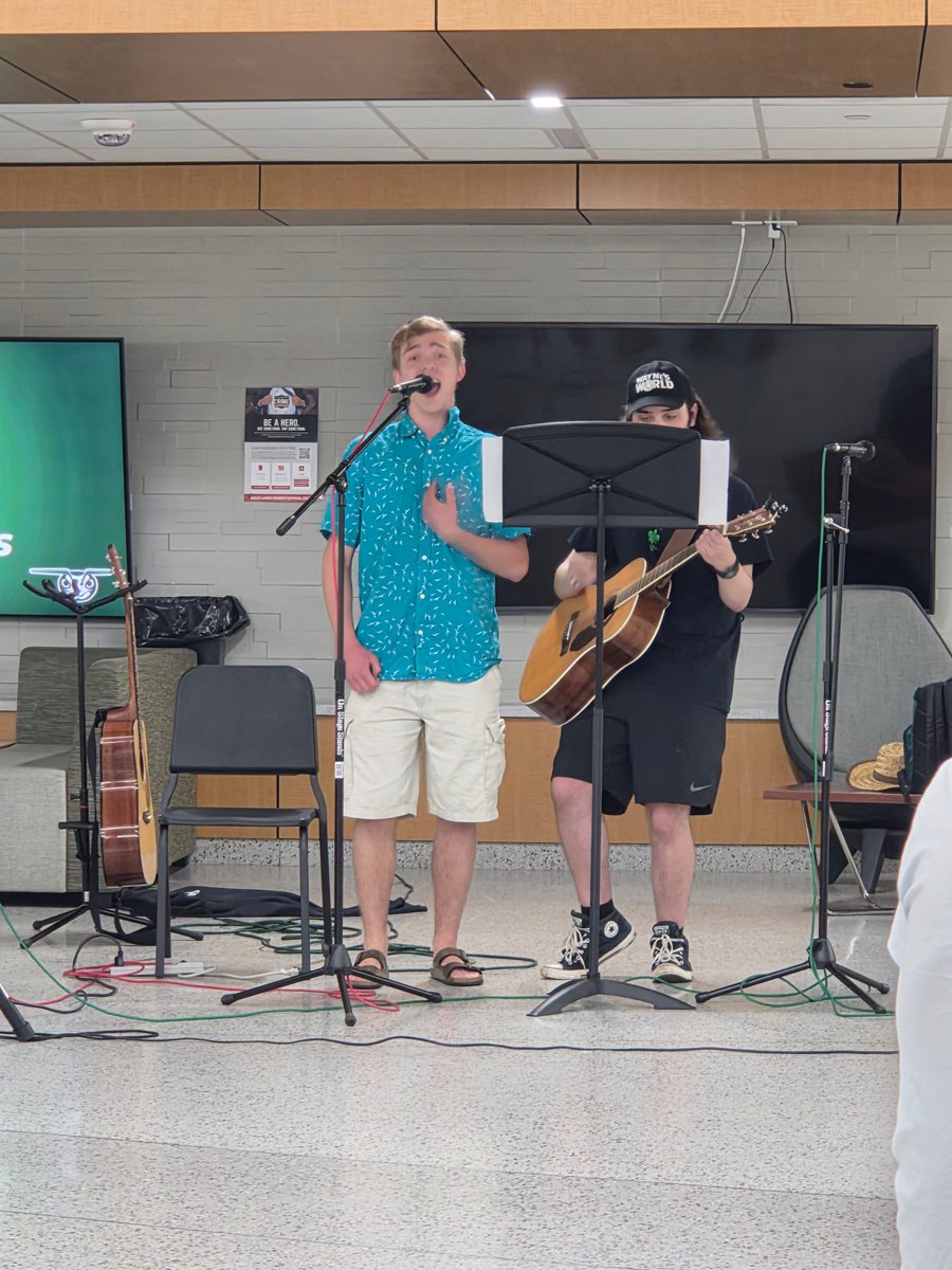 Lunchtime never sounded so good! 🎸🎤

On the seniors’ last Wednesday, Carson Z. and friends treated the school to a special "Courtyard Concert." It was a memorable, musical experience that brought smiles, rhythm, and good vibes to all who listened. 🎶☀️

#GoCrickets