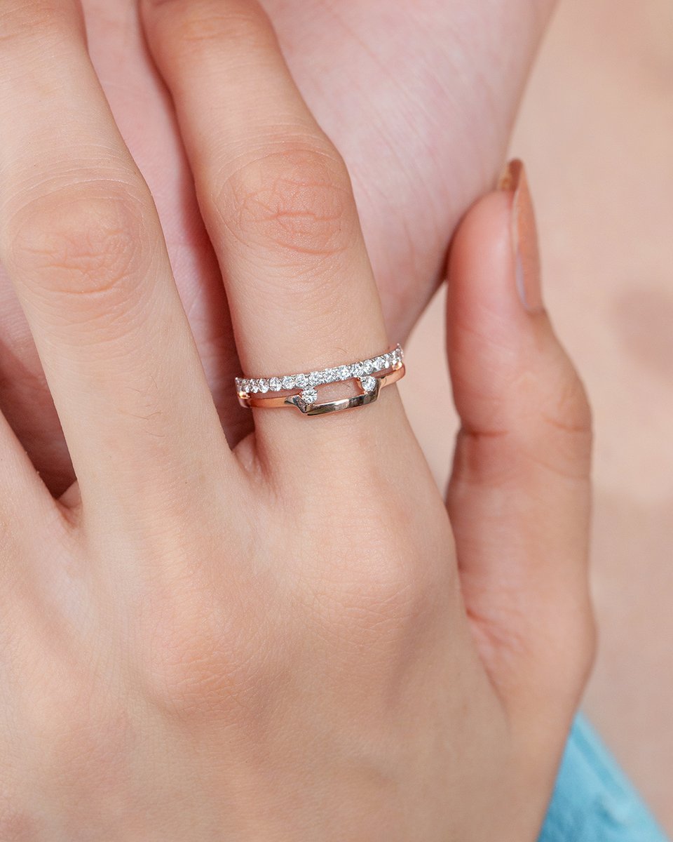 Ayaani_Diamonds's tweet image. One ring. Double the style.
Stacked without the stack, now that’s smart flex 💎

#AyaaniDiamonds #LabGrownLuxury #RingGoals #JewelleryThatSlaps #MinimalButBold #SustainableSparkle