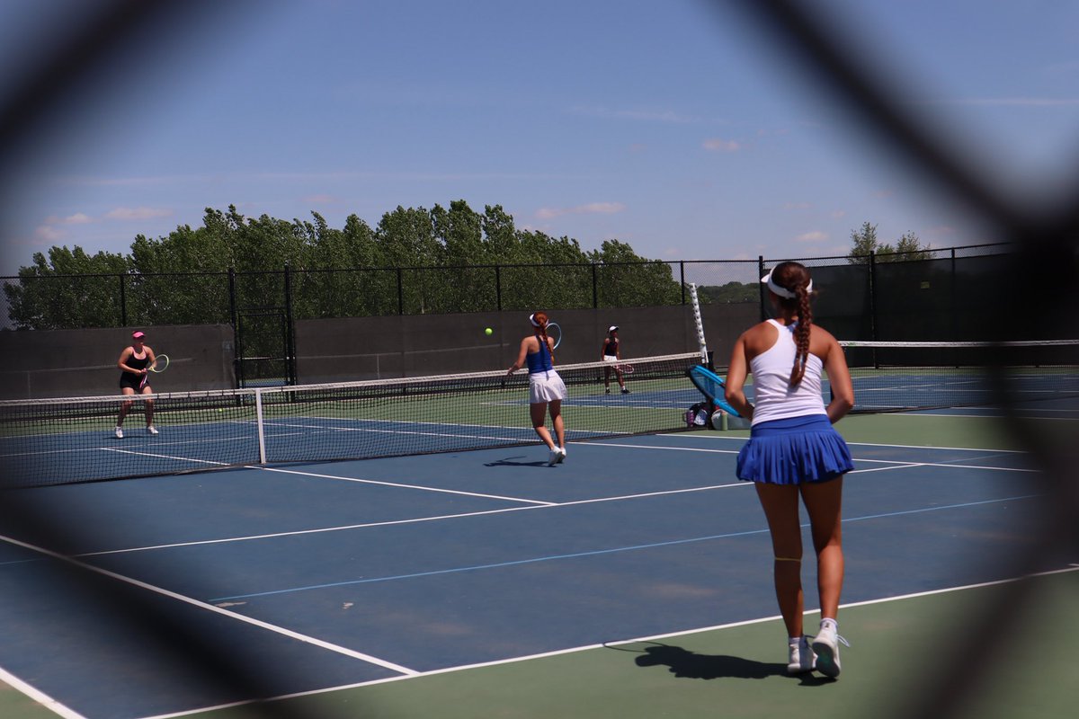 Good luck to Alexa, Kendall, Eleanor, Ryah, Koplin, and Eden in competing on Day 2 of Metros! Keep pushing, stay strong, and leave it all out there 💪🎾You’ve got this! #Metros2025 #GirlPower 
#TitanTennis #SouthSidePride