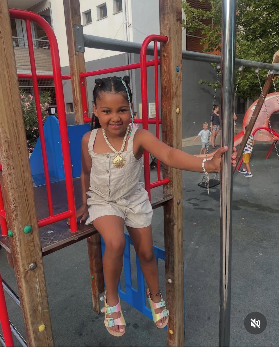 Bella, aged 8, is bravely fighting cancer for the second time. Her parents, Henry &amp; Karina, have left work and their home to be by her side during urgent treatment. 

We are asking our community to please help support this amazing family, click here: gofund.me/d75100aa
