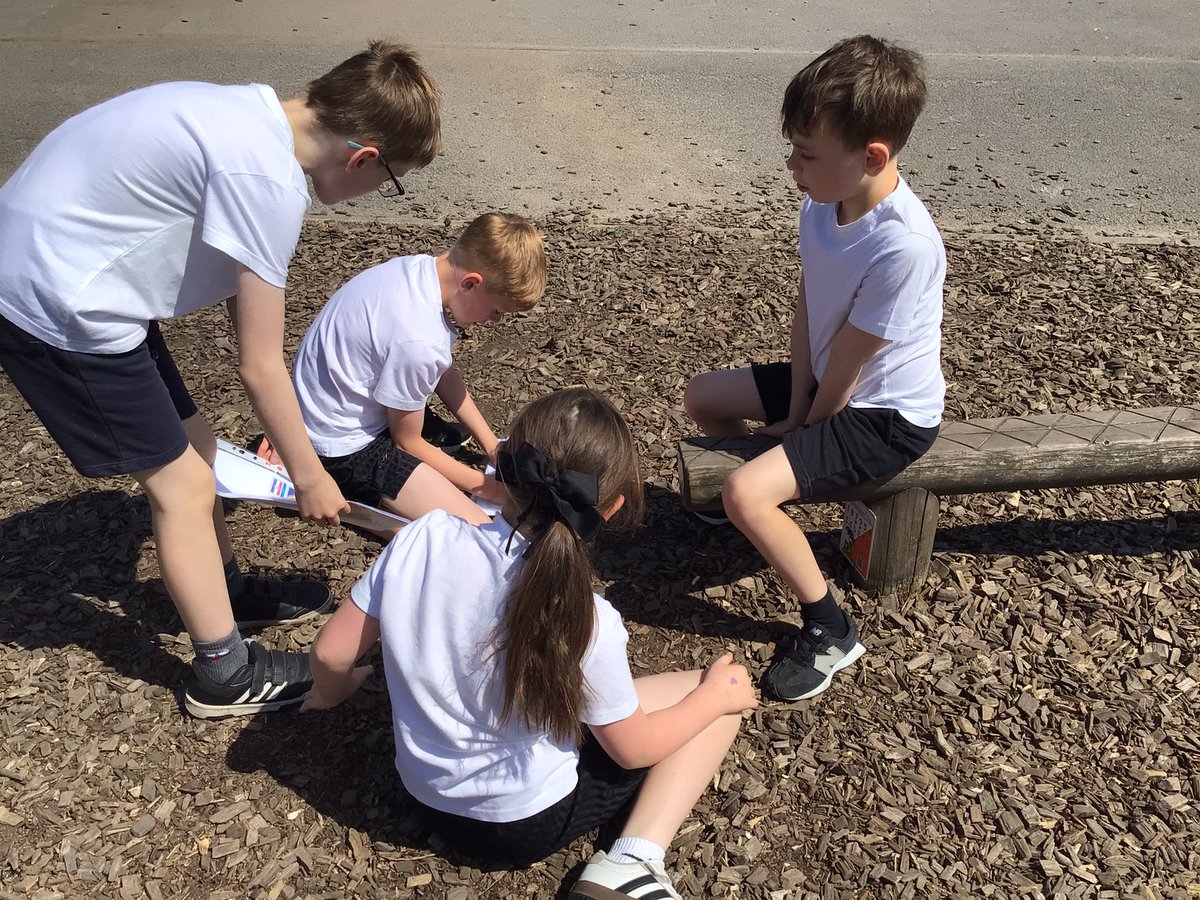 In PE, we have been using our orienteering skills around school. We working in teams to read our school map, find the control points and record the correct flags that we could find. Brilliant collaboration Starlings! #TheGatesPE
