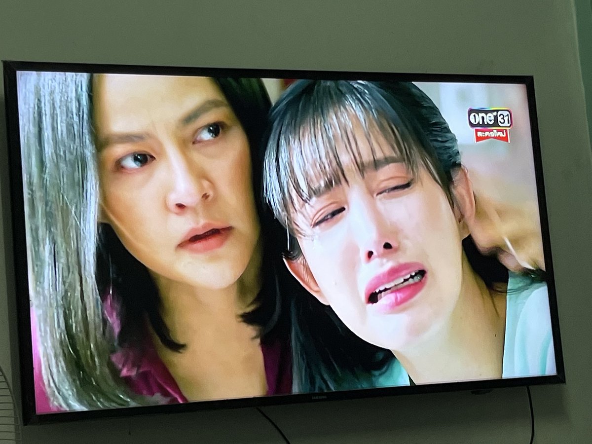 zUsoonDm's tweet photo. เกลียดอะ แล้วผลักหัวออกแรงมาก 555555  #พ่อจ๋าแม่อยู่ไหนep3 https://t.co/Ub4Vk0yLAA