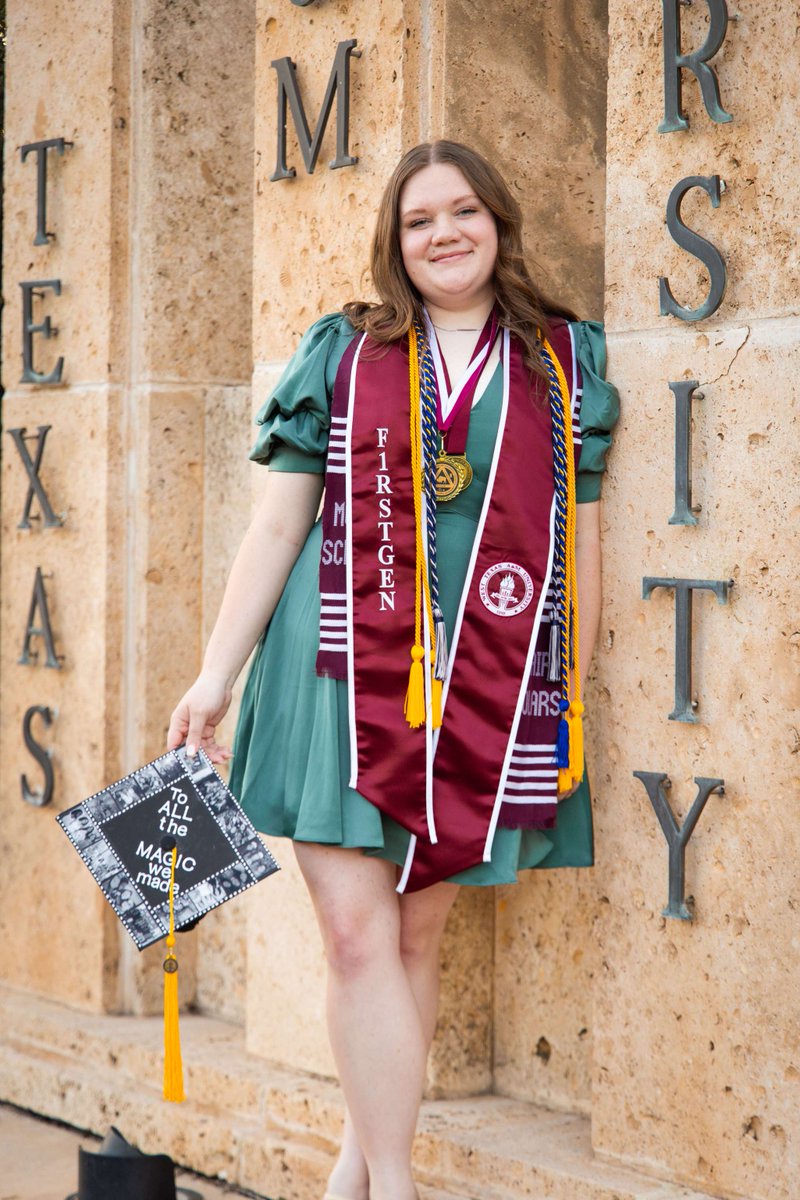 Every WT grad needs their hype dog 🐾
Graduation weekend kicks off tomorrow, and we
cannot wait for the happy tears and cap tosses 🤙❤

#wtamu #gobuffs #canyon #texas #graduation
#celebrate #west