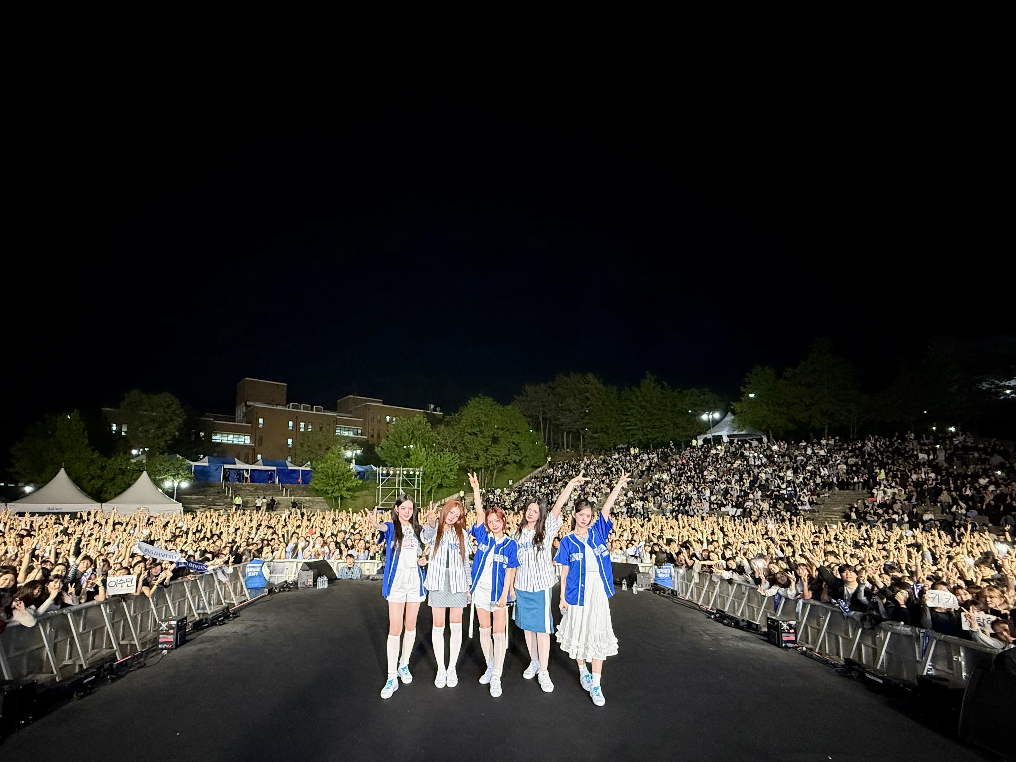 Gq_gBHDWEAA8dy1?format=jpg&name=4096x4096