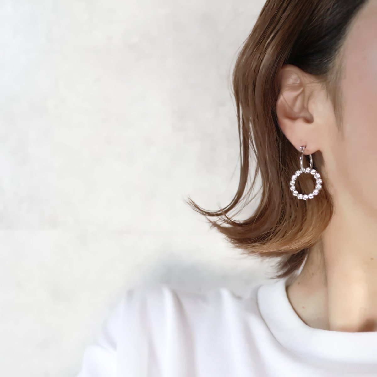 【毎日つけたい】

パーツが取り外せる
フープピアス

キラキラパーツで華やかにお出かけ
フープのみで通勤・通学にも

今日はどんな風に使おう？
毎日つけたくなるシンプルピアスです

Creema👀
 creema.jp/item/13948076/…