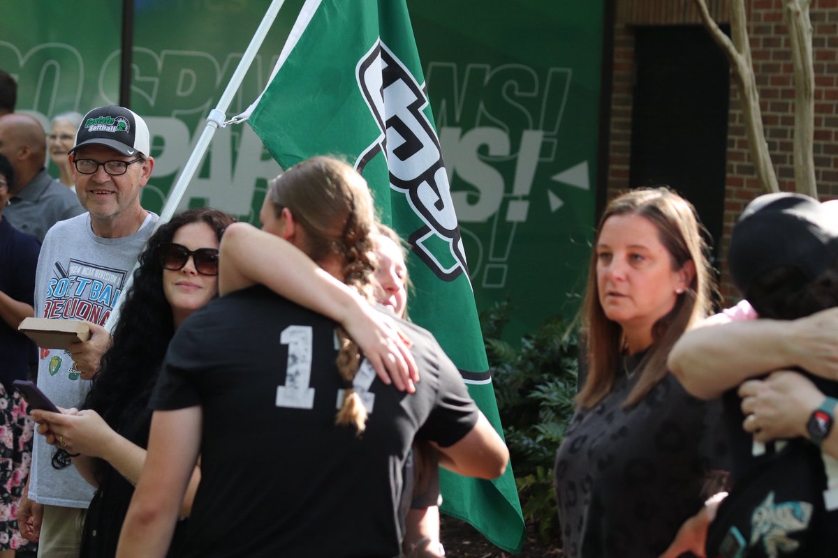 UpstateSoftball's tweet image. Spartan Army rallied  to send us off for NCAA Regionals! We appreciate the constant support as we continue this journey. 

#RoadToWCWS