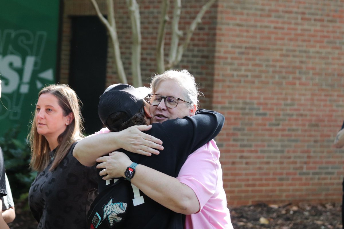UpstateSoftball's tweet image. Spartan Army rallied  to send us off for NCAA Regionals! We appreciate the constant support as we continue this journey. 

#RoadToWCWS