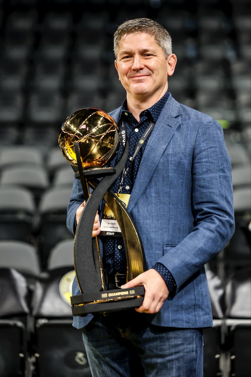 RobCarolla's tweet image. Another season of @RealProVB is complete. Congrats to the Orlando Valkyries, who took home the postseason prize in the Match For A Million! Proud to direct the championship - thanks to all who helped make this year happen - looking forward to 2026!