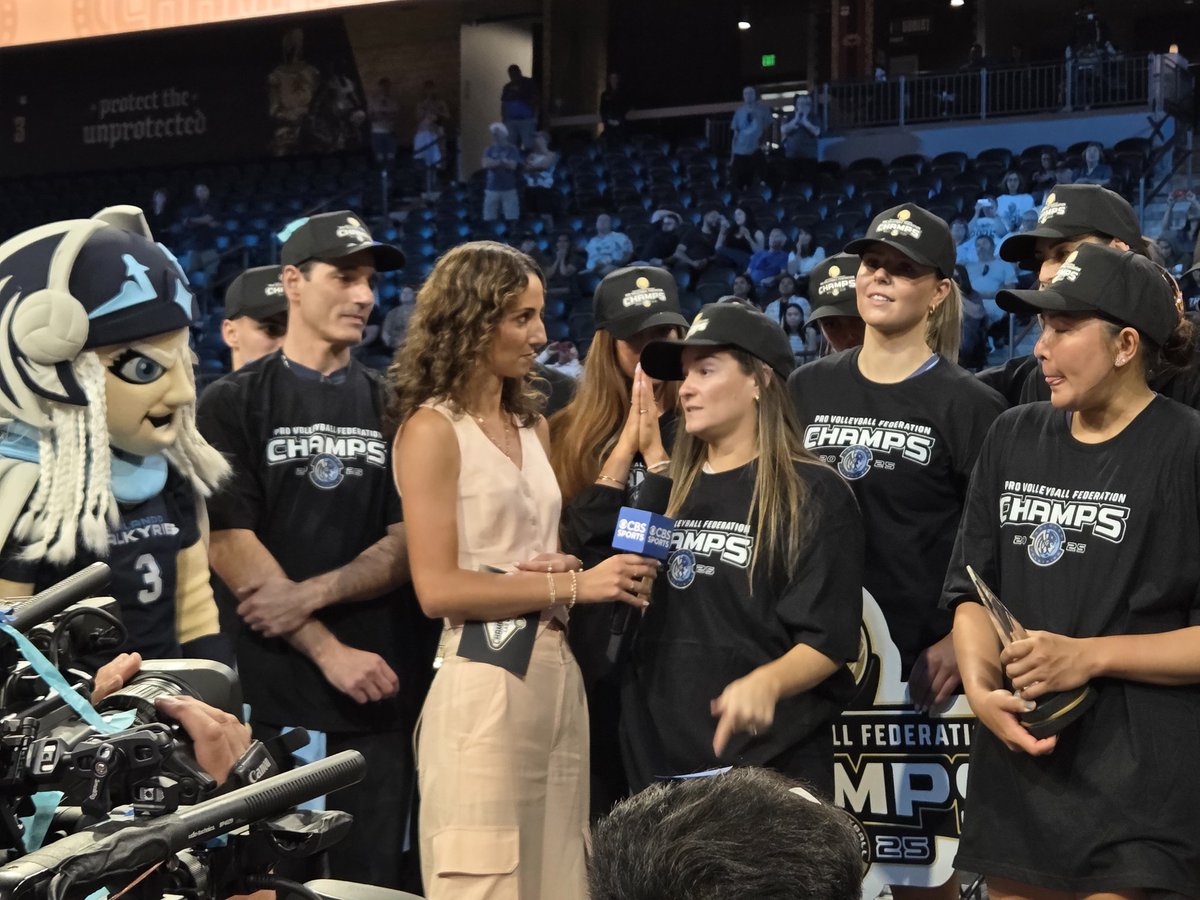 RobCarolla's tweet image. Another season of @RealProVB is complete. Congrats to the Orlando Valkyries, who took home the postseason prize in the Match For A Million! Proud to direct the championship - thanks to all who helped make this year happen - looking forward to 2026!