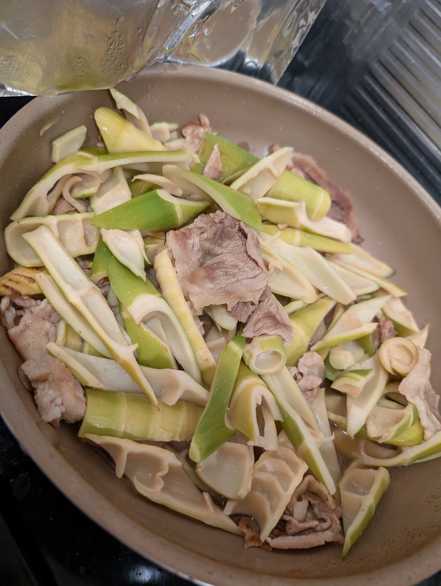 五三竹はじめてきく筍
筍大好きなので思わず買っちゃう😁すこし余ってた豚こま肉と炒め煮