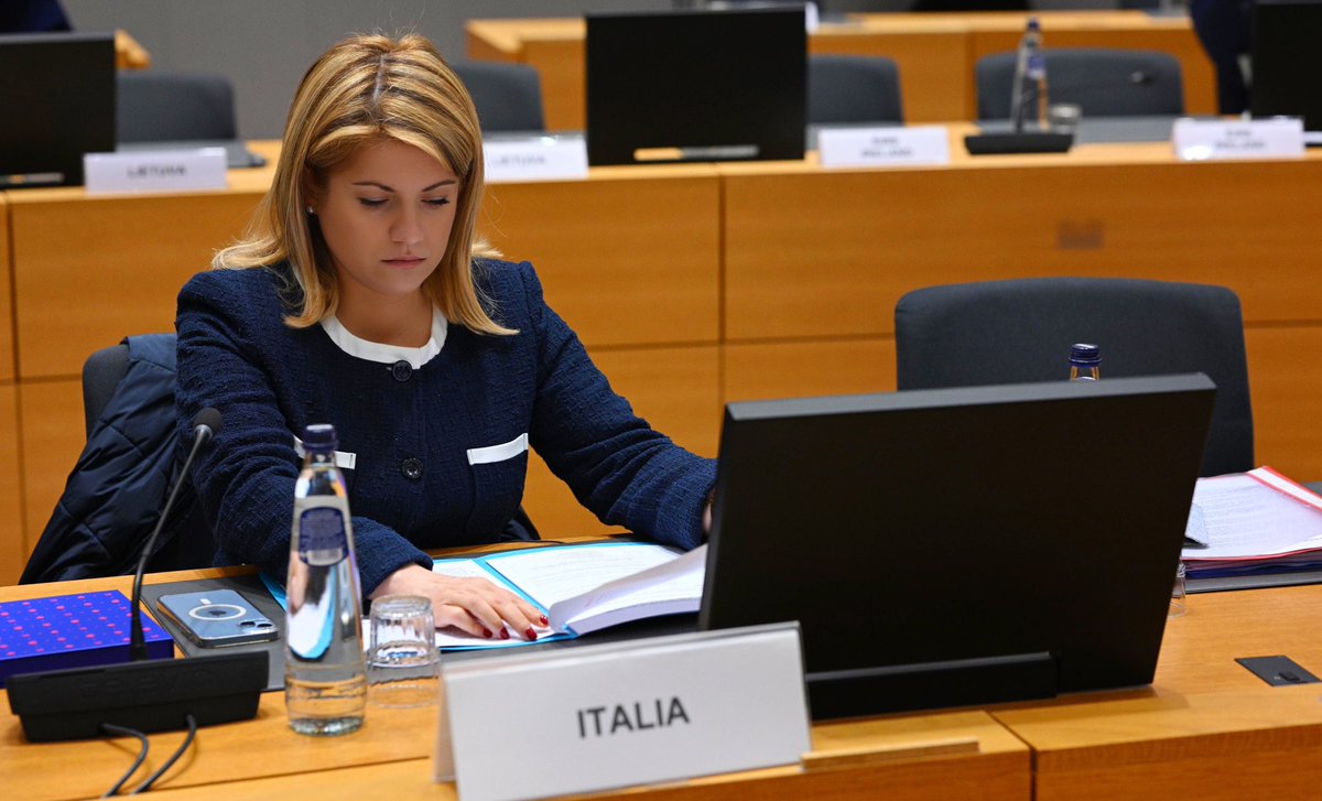 📍#Bruxelles, CAE Commercio. 
🗣️ “L’Italia lavora con i partner, per implementare la sicurezza dei mercati europei e favorire rapida intesa commerciale tra 🇪🇺e 🇺🇸 . Tutela di imprese e lavoratori sono prorità del governo 🇮🇹, anche in UE.”