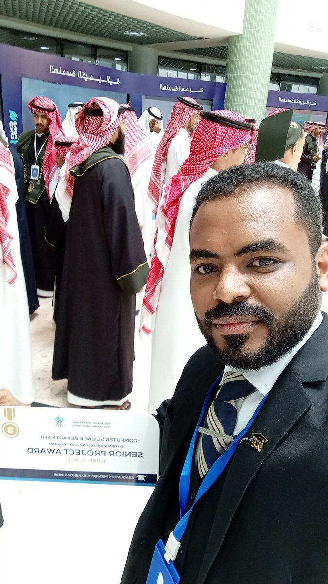 بعض اللحظات… ما تقدرها الكلمات
مشروع تخرجنا، ثمرة حلم، وحكاية سهر
واليوم، نحصد المركز الثالث بين نخبة المشاريع
والطريق ما انتهى… باقي خطوة ونختم الرحلة

و شكراً للفريق الذي كافح من أجل هذه اللحظة
<a href="/nasa75400/">Nasser Babrish</a> <a href="/yas15i/">Yasser ALshareef 🚀</a>