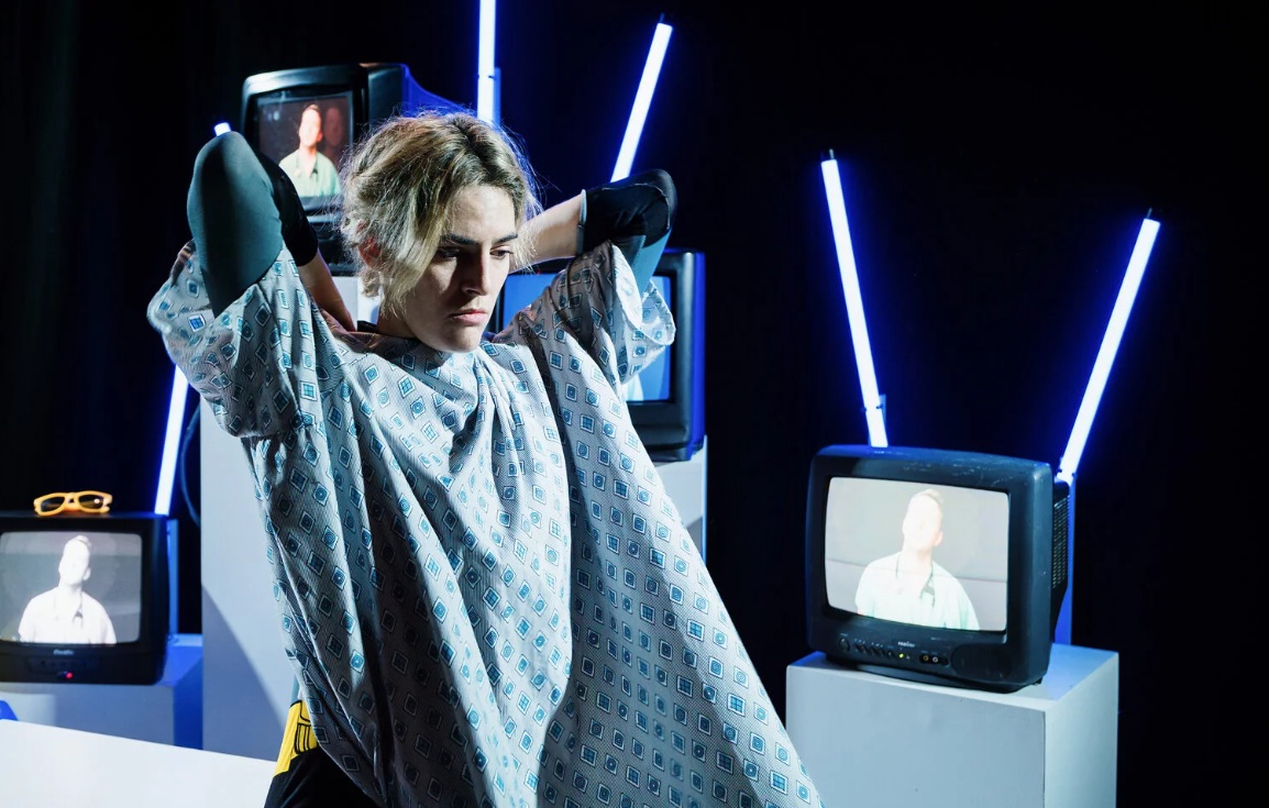 North West End UK 🦋 (@northwestend) on Twitter photo #REVIEW - Dear Annie, I Hate You at <a href="/RiversideLondon/">Riverside Studios</a> "anything but an easy watch in more ways than one" northwestend.com/dear-annie-i-h… #REVIEW - Dear Annie, I Hate You at <a href="/RiversideLondon/">Riverside Studios</a> "anything but an easy watch in more ways than one" northwestend.com/dear-annie-i-h…