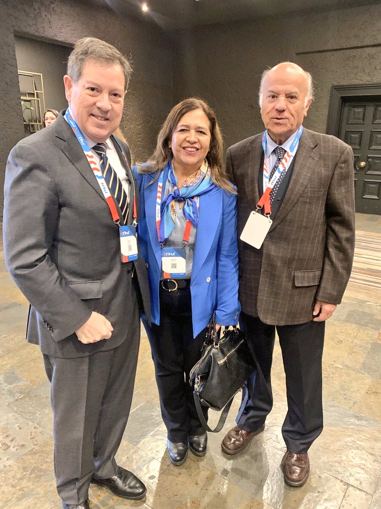 ChileValora (@chilevalora) on Twitter photo Directora Ejecutiva de #ChileValora, Ximena Rivillo, asiste al tradicional Desayuno Anual de la Construcción, en el marco de la #SemanaDeLaConstrucción2025
En las fotos, junto al presidente de la <a href="/CChC_Chile/">Cámara Chilena de la Construcción</a>, Alfredo Echavarría; al rector de <a href="/Inacapinos/">INACAP</a>, Lucas Palacios; y al Directora Ejecutiva de #ChileValora, Ximena Rivillo, asiste al tradicional Desayuno Anual de la Construcción, en el marco de la #SemanaDeLaConstrucción2025
En las fotos, junto al presidente de la <a href="/CChC_Chile/">Cámara Chilena de la Construcción</a>, Alfredo Echavarría; al rector de <a href="/Inacapinos/">INACAP</a>, Lucas Palacios; y al