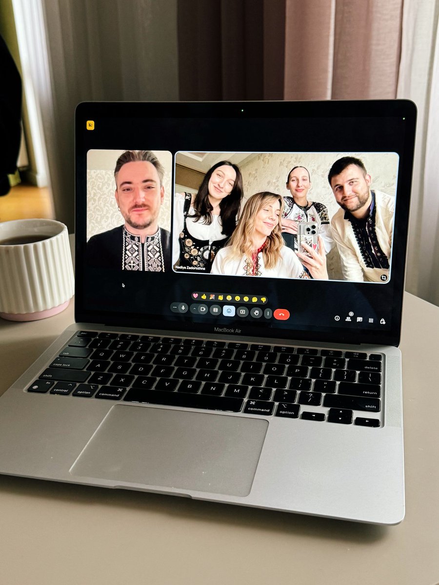 𝐇𝐚𝐩𝐩𝐲 𝐕𝐲𝐬𝐡𝐲𝐯𝐚𝐧𝐤𝐚 𝐃𝐚𝐲 💙 💛 

Just look how beautiful the Perpetio team looks today — both at the office and in online meetings 😍