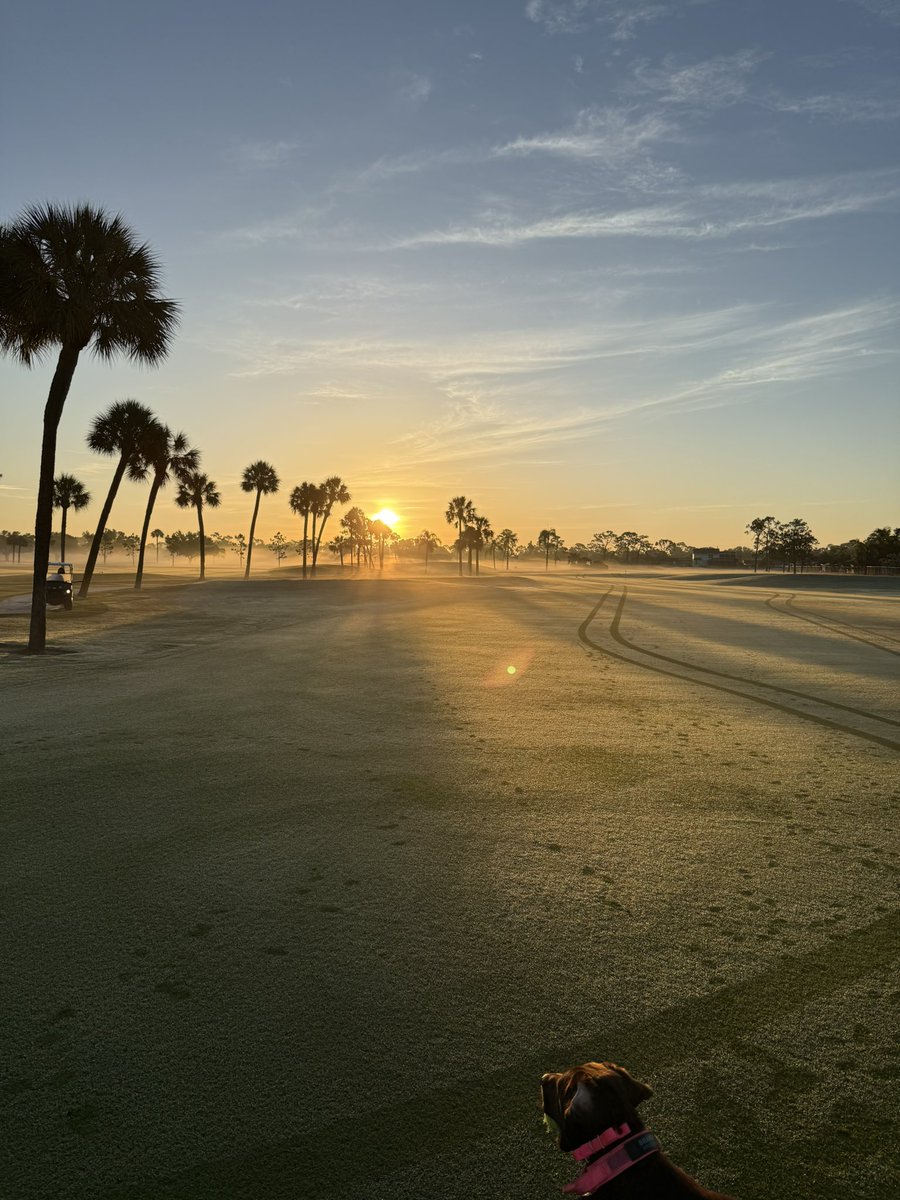 Heck of a sunrise over hole #6 at SCGC this morning! It was a peaceful moment. Sometimes you just need to look around and take some deep breaths