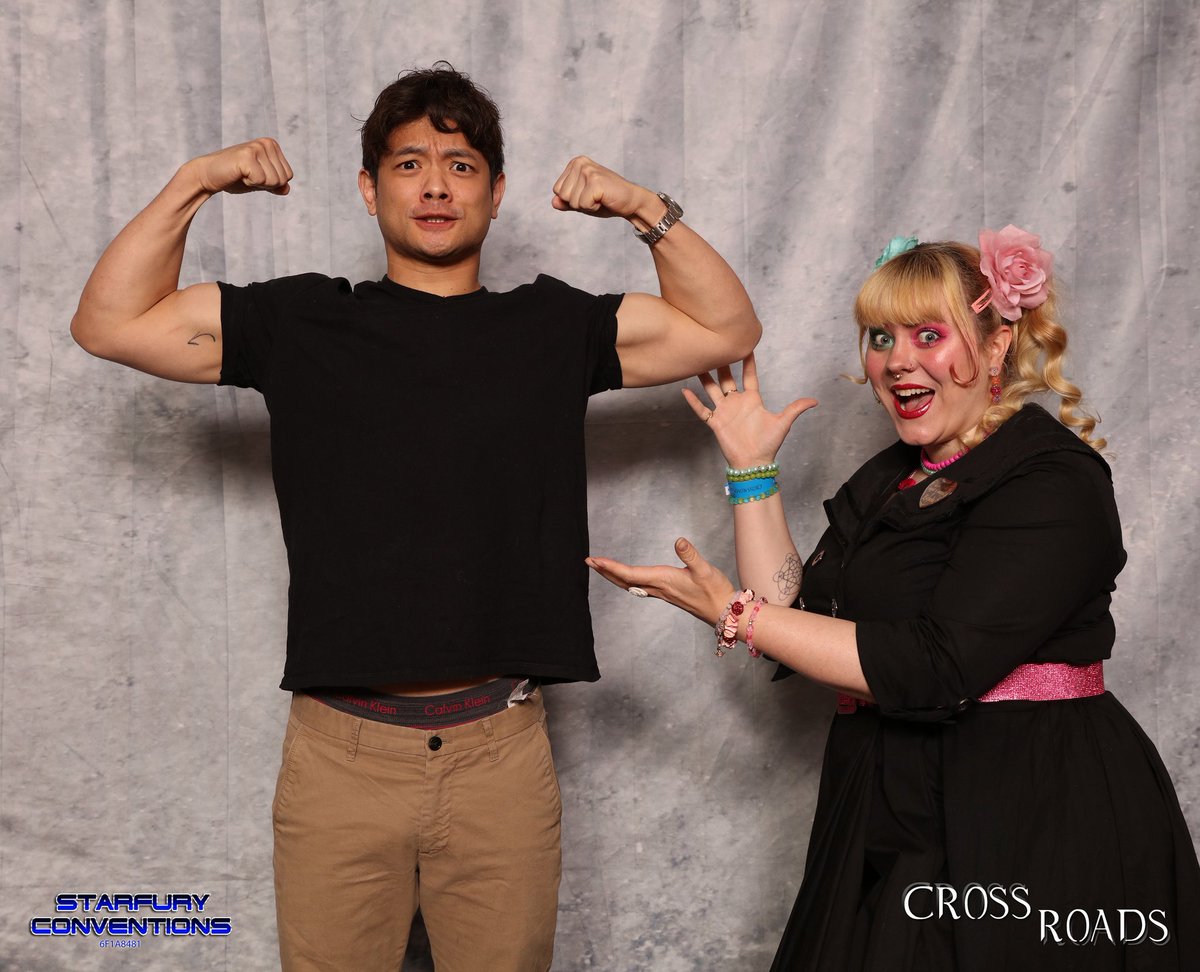 Have <a href="/OsricChau/">Osric</a> flexing at the camera in full HD /j