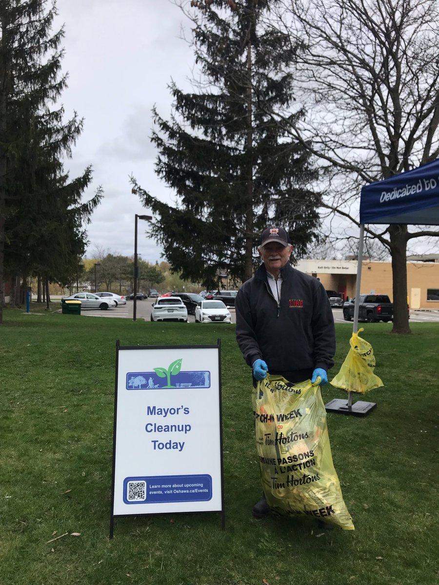 I participated in the Mayor's Cleanup Day. It was impressive to see so many dedicated volunteers helping to keep our city clean. Thank you to all who attended and demonstrated their commitment to Oshawa's environmental well-being.