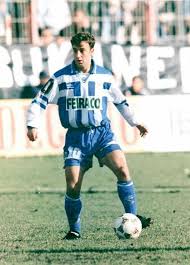 Sobre o 25 aniversario non teño ningún problema, ao revés, co #GraciasLendoiro.  Obvio. 
Pero tamén e moito boto en falta un claro e rotundo #GraciasFran, o maior símbolo deportivista ever. #Dépor #Coruña <a href="/RCDeportivo/">RC Deportivo</a>