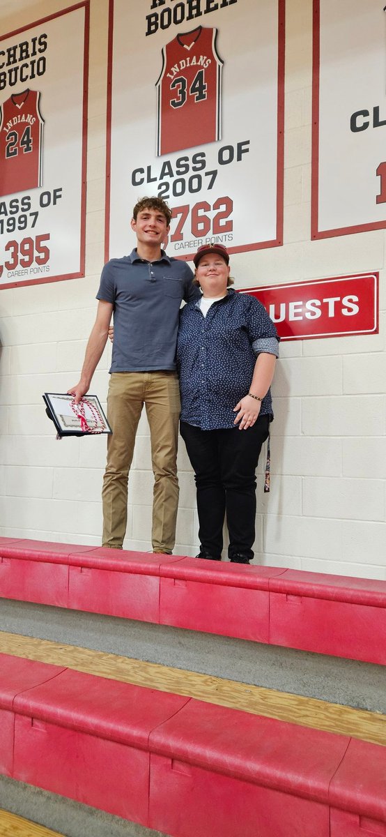 Newton Bowling (@newton_bowling) on Twitter photo Congratulations to our seniors on their upcoming graduation on Sunday! We will miss you all and know you're going to do great things in the next chapter of your lives.
S/o Viv and Liam for receiving multiple awards and scholarships at our banquet today.
<a href="/newton_hs_jh/">Newton High School</a> Congratulations to our seniors on their upcoming graduation on Sunday! We will miss you all and know you're going to do great things in the next chapter of your lives.
S/o Viv and Liam for receiving multiple awards and scholarships at our banquet today.
<a href="/newton_hs_jh/">Newton High School</a>