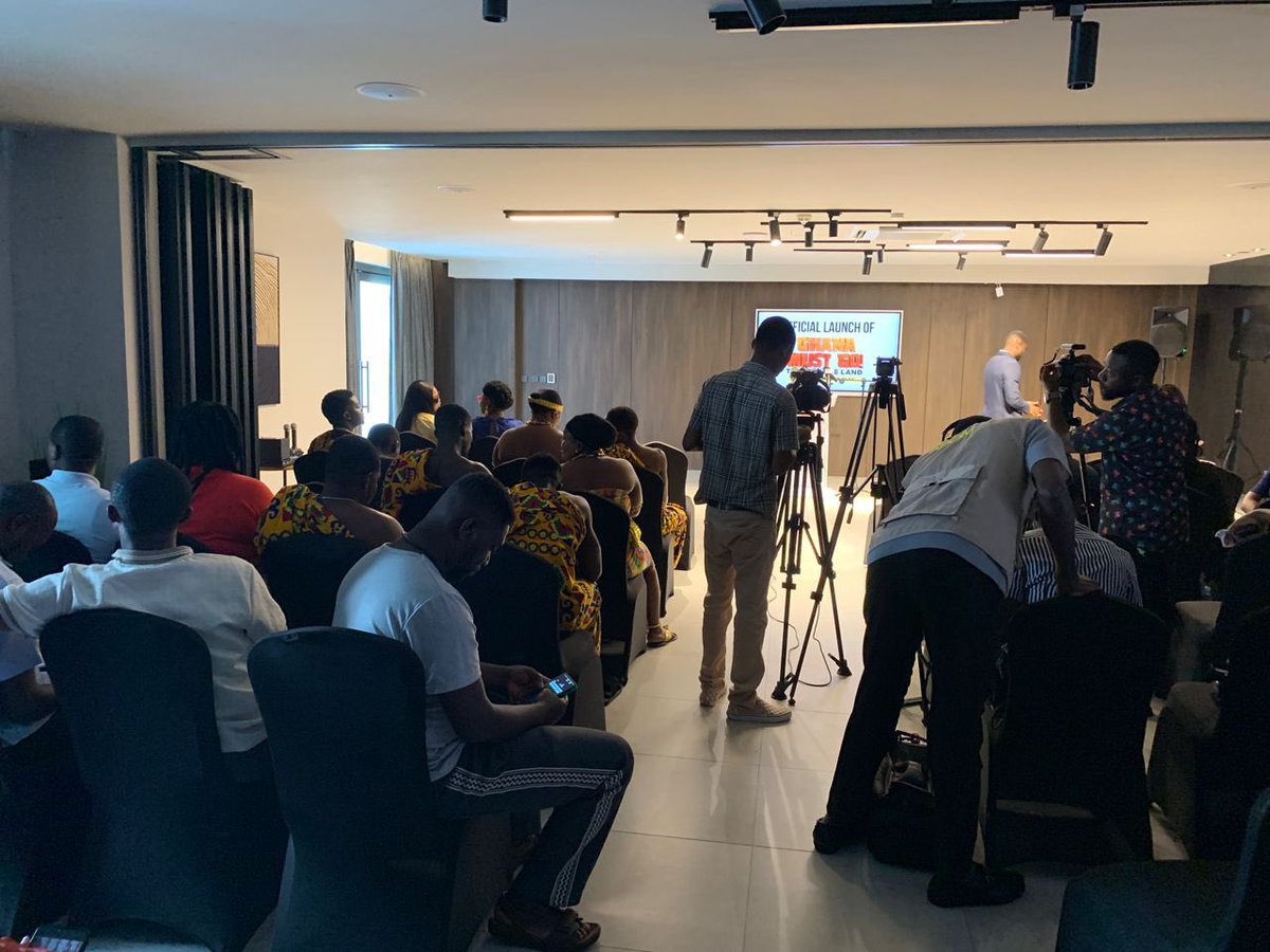 Johnnysenior__'s tweet photo. #HbdBronzyTeflon Globe Productions transcends national boundaries. Ghana Must Go sold out in Spain and is now returning home to inspire people. Don't pass up this Big Push Ghana Project main event. #GhanaMustGo #mayenfi #Ghana #mustgo #GOLD #voltarians #pastorsdaughter https://t.co/VH9FmUhyZE