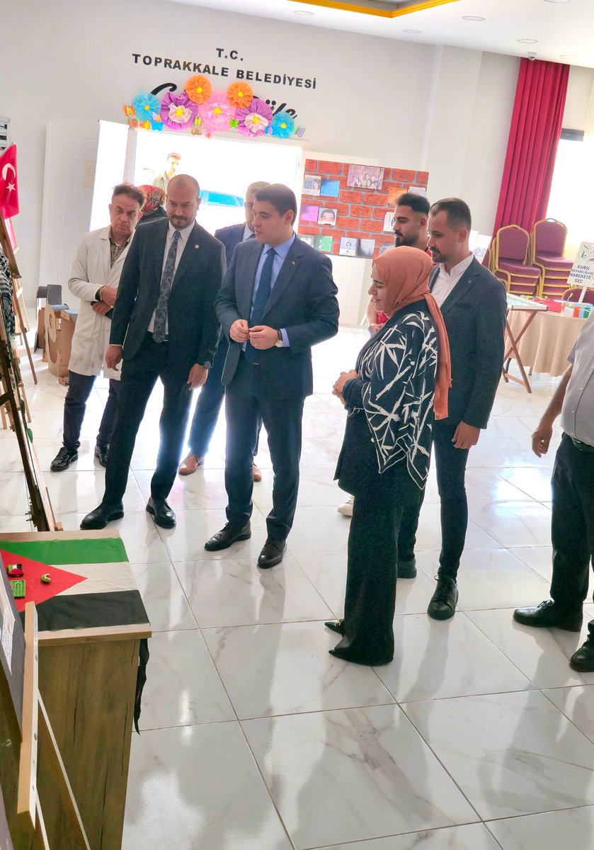 Kaymakamımız Sayın Volkan ÖZER 15-21 Mayıs Gençlik Haftası kapsamında İlçe Gençlik Merkezi tarafından  düzenlenen Resim ve El Sanatları Sergisine katıldı.