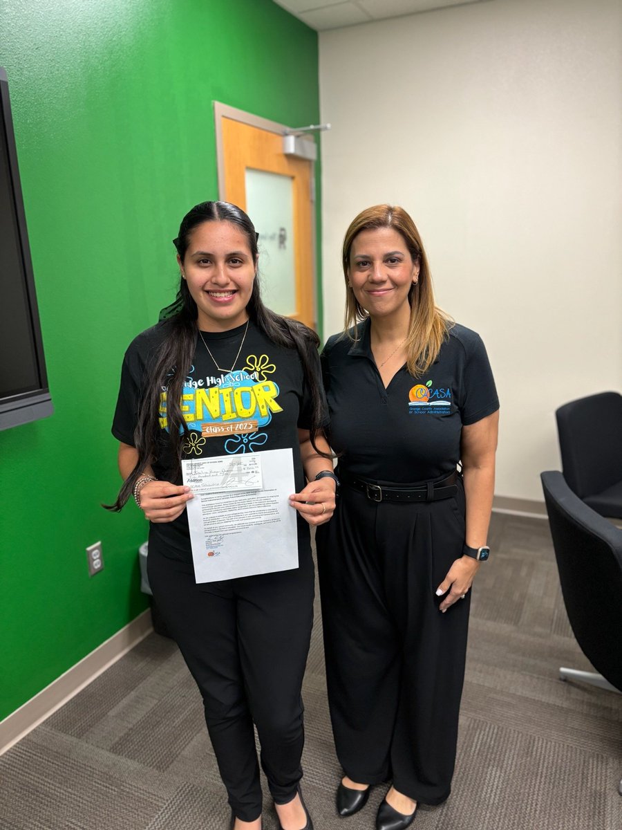 Congrats to Oak Ridge student Joseline Rivera Navarro who was awarded an OCASA scholarship by OCASA member Juliza Rivera